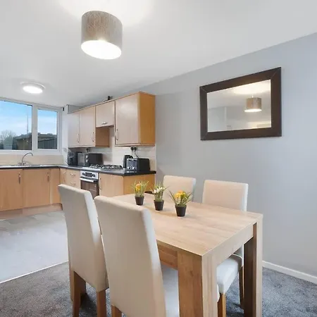 펜션 New! 3br In Traynor Square *