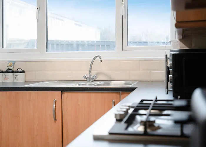 New! 3br In Traynor Square * كاتريك بريدج