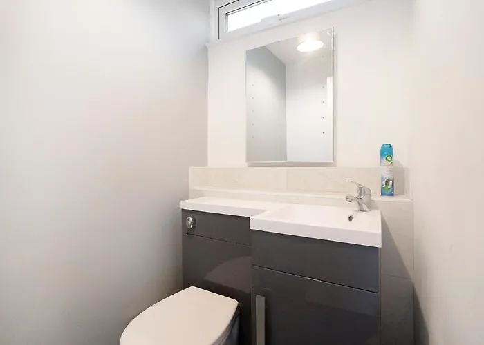 New! 3br In Traynor Square * كاتريك بريدج