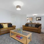 Holiday home New! 3br In Traynor Square