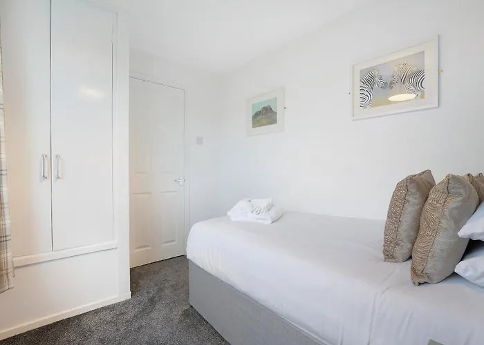 New! 3br In Traynor Square Ferienhaus