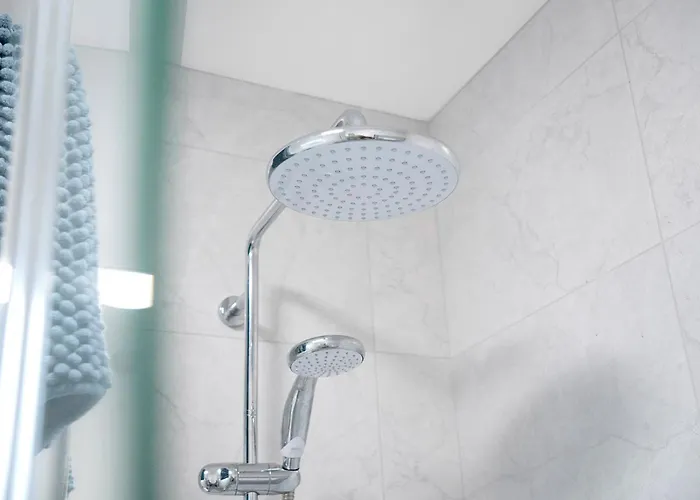 New! 3br In Traynor Square Ferienhaus Catterick Bridge