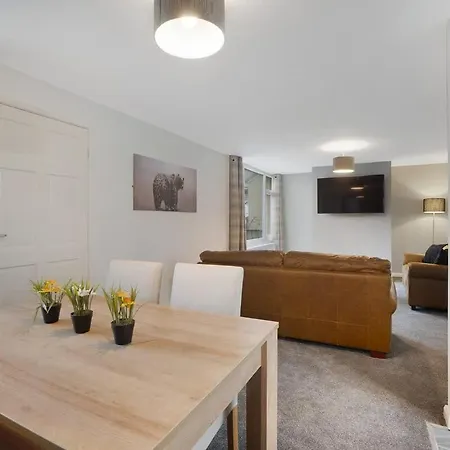 New! 3br In Traynor Square Prázdninový dům Catterick Bridge